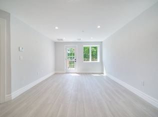 32-18 Union St #4B, Flushing, NY 11354