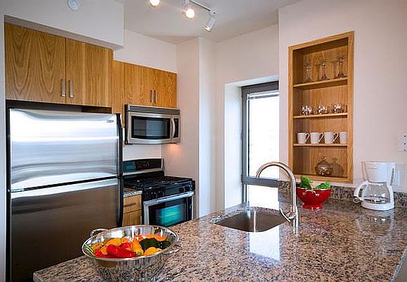 3rd image of 188 Ludlow St APT 23E