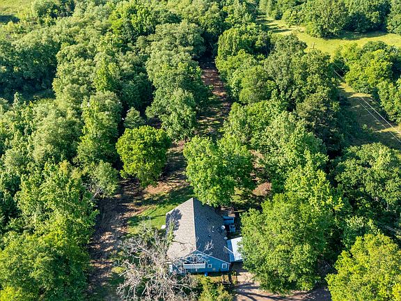 4th image of 2376 Panda Rd