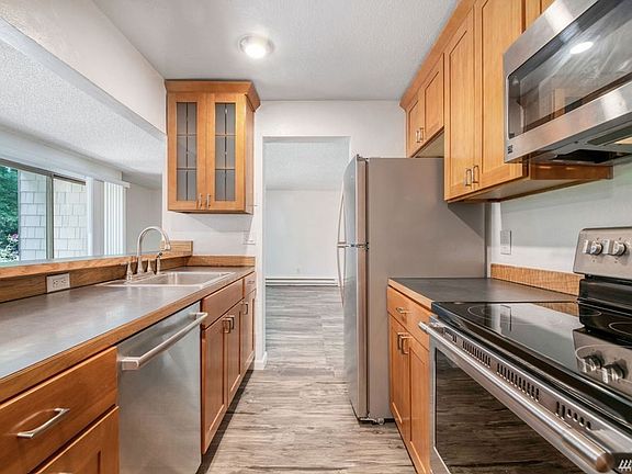5th image of 6858 139th Ave NE APT 700