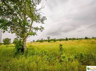 5 Th Cres #451, Waelder, TX 78959