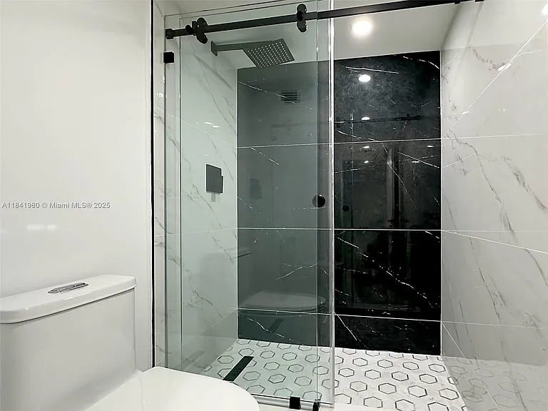 18071 Biscayne Blvd #1202 — Photo 20