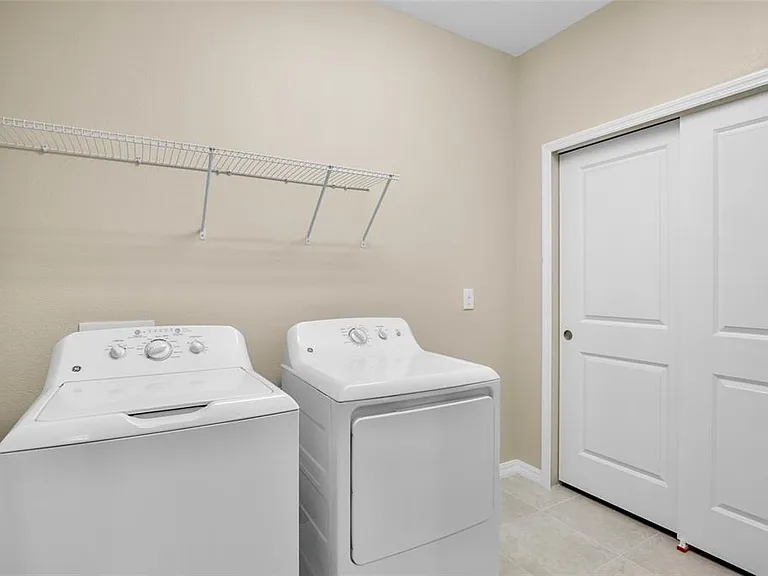 5425 Cicerone St #102 — Photo 21