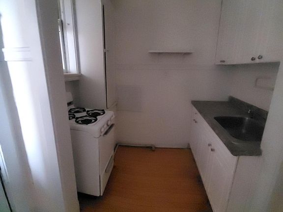 2nd image of 1919-25 W Winnemac Ave #19251