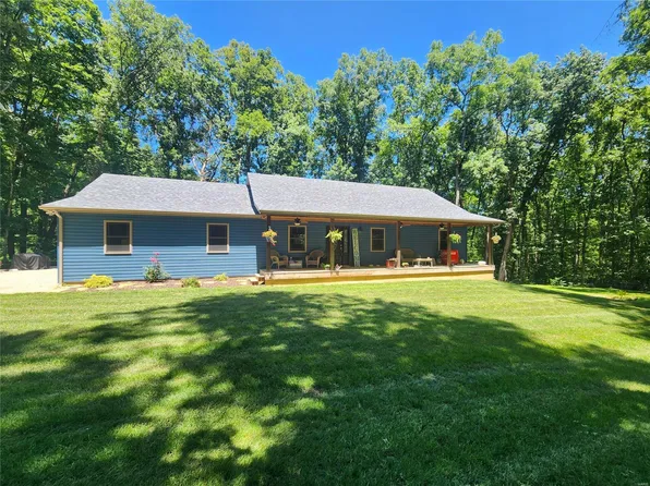 245 Winding Ln, Troy, MO 63379