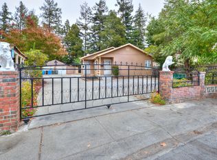 62 Arrowhead Ln, Menlo Park, CA 94025