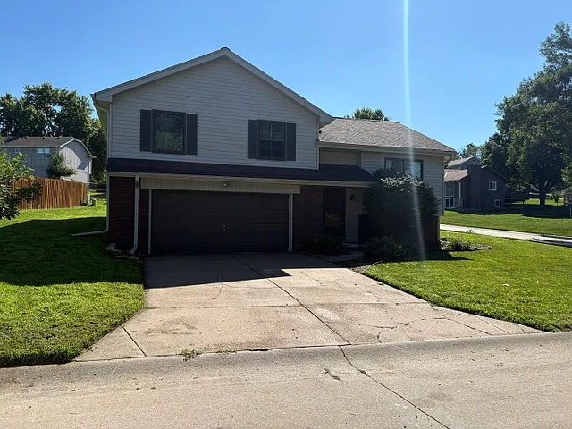 1855 N 153rd Plz — Photo 9
