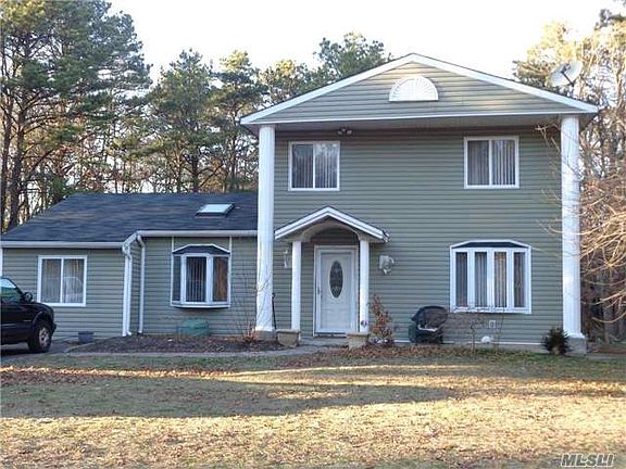 2nd image of 11 Grace Ln