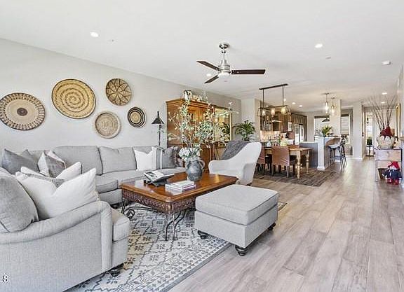 3rd image of 4040 Tradewinds Dr