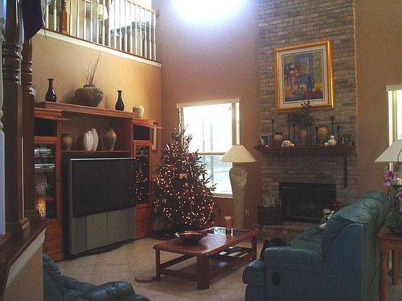 Great Room / FirePlace