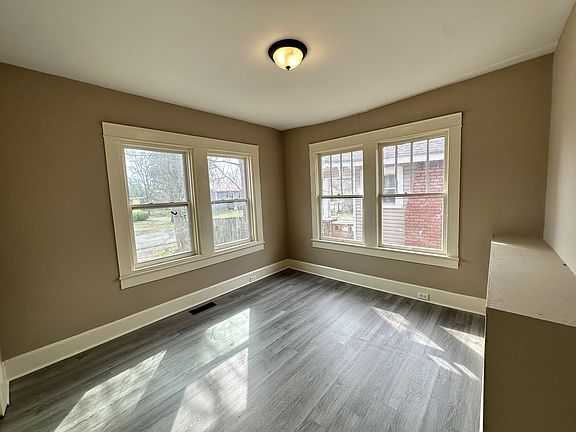 2nd image of 2320 Wesley Ave SW