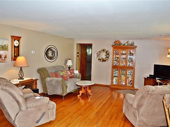 5th image of 2261 Township Road 46 N