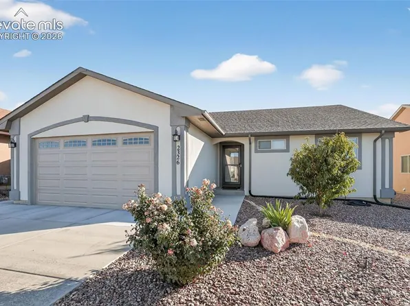 2326 Cliffmoor Ln, Pueblo, CO 81008