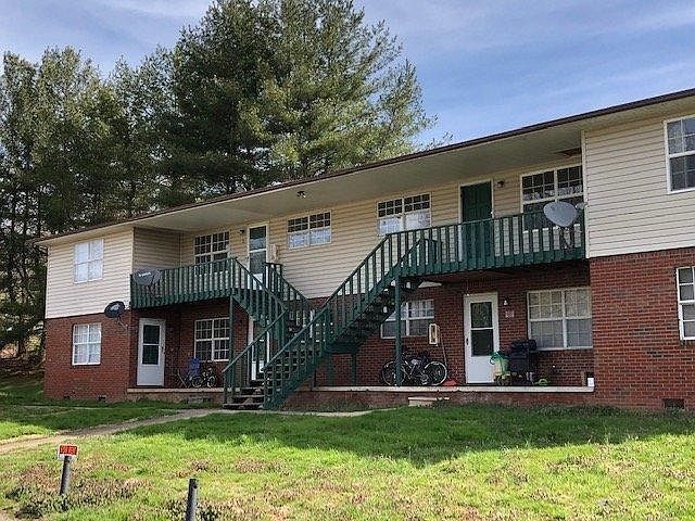 1st image of 142 Spears Ave