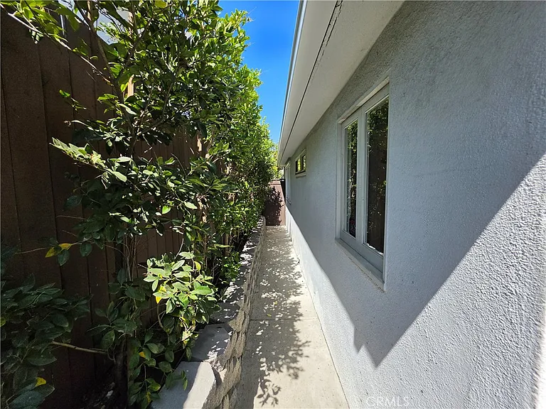 310 S Thurston Ave — Photo 60