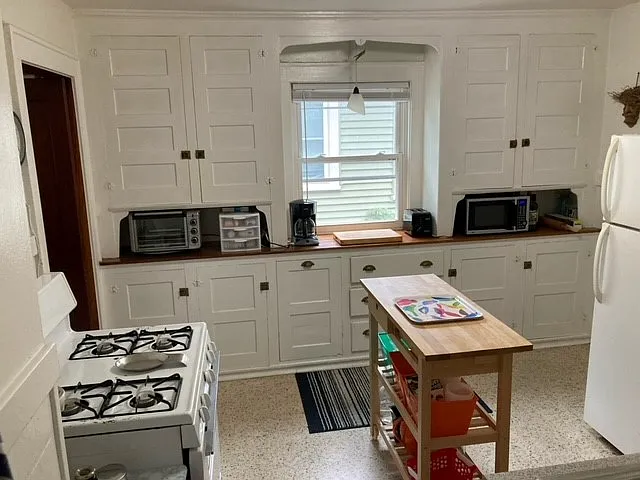 421 Schuyler St #2 — Photo 6