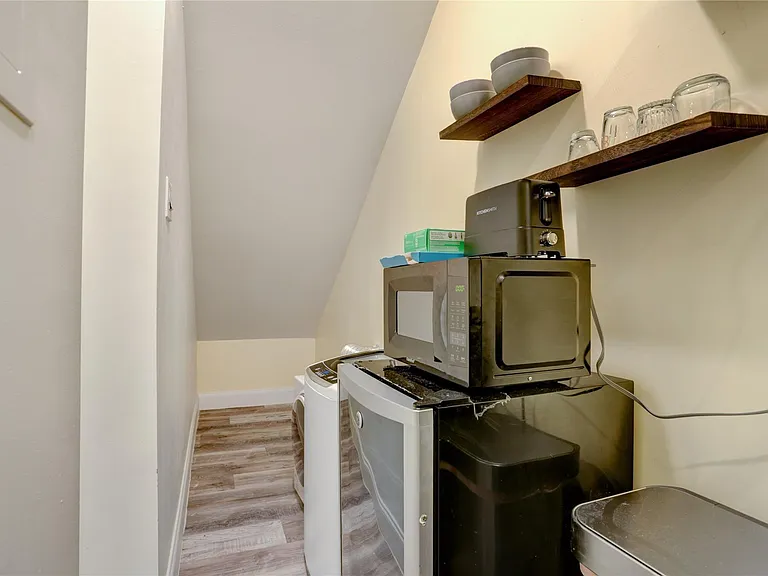 2403 Jackson St #C — Photo 11