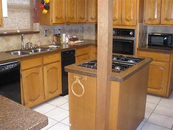 3rd image of 2208 Avenue M