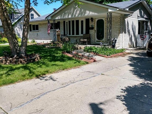 2nd image of 31480 Marquette St