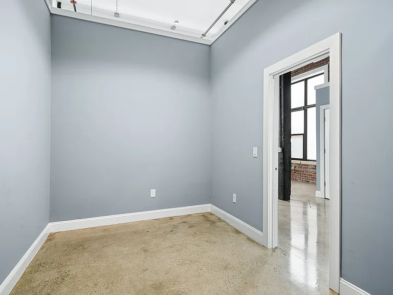 3421 Richmond St #114 — Photo 8