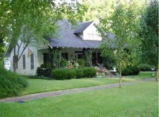 108 School St, Okolona, MS 38860