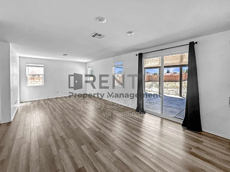 15739 Yosemite St — Photo 9