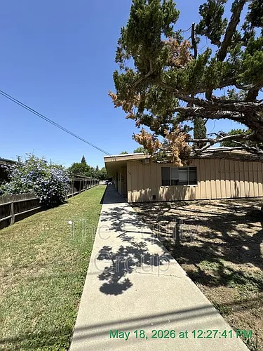 1140 W Tulare Ave #C Photo 1