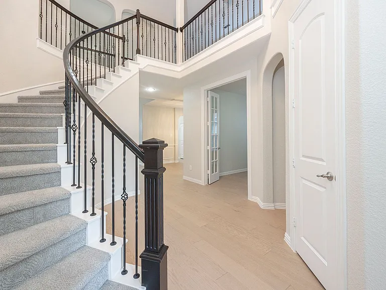 1352 Bentgrass Dr — Photo 5