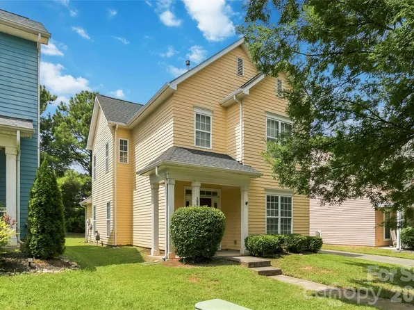 1520 Peaceful Way Dr, Charlotte, NC 28206