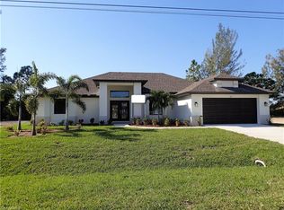 332 SE 13th Ter, Cape Coral, FL 33990