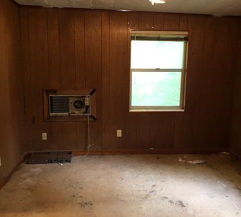 5th image of 200 GREEN Drive