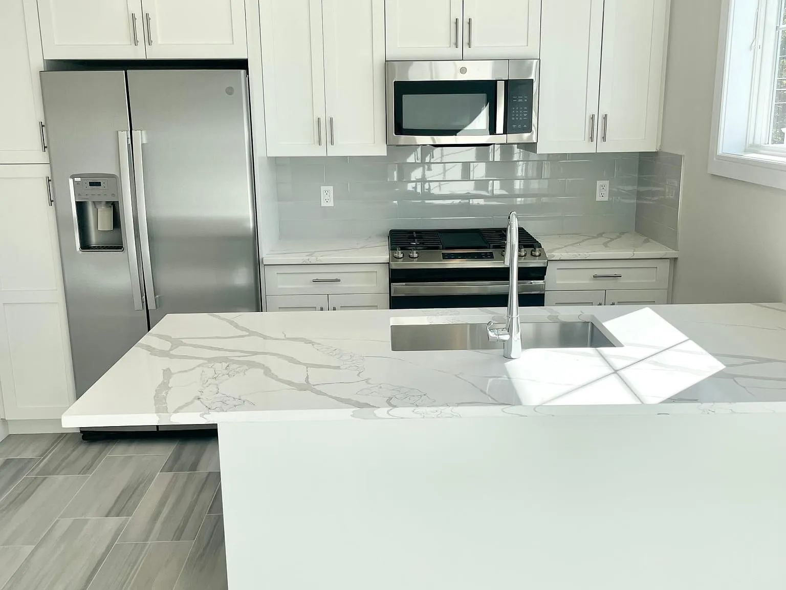 3 bed, 3.5 bath, $5,475 — Photo 3