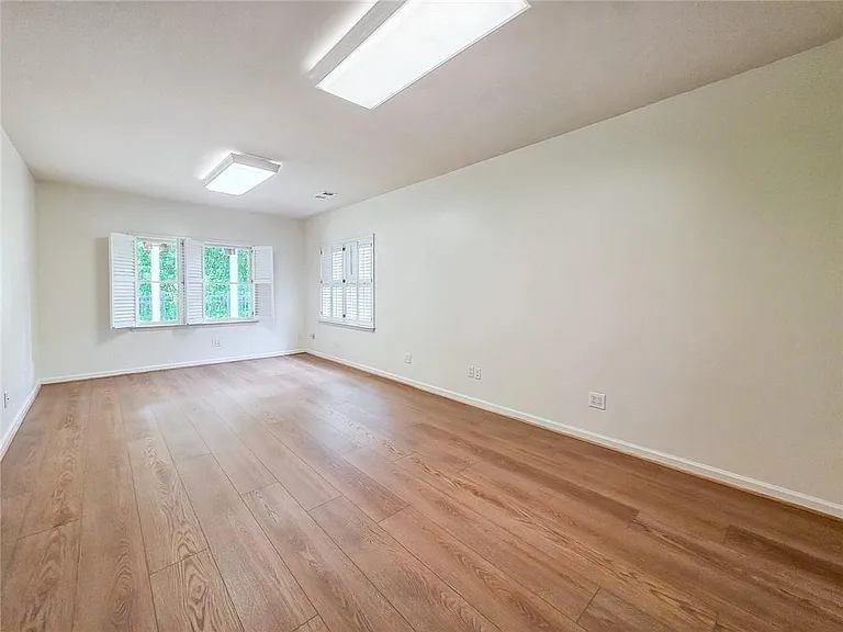 2502 Oak Hill Overlook — Photo 39