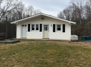 2565 Wards Gap Rd, Mount Airy, NC 27030