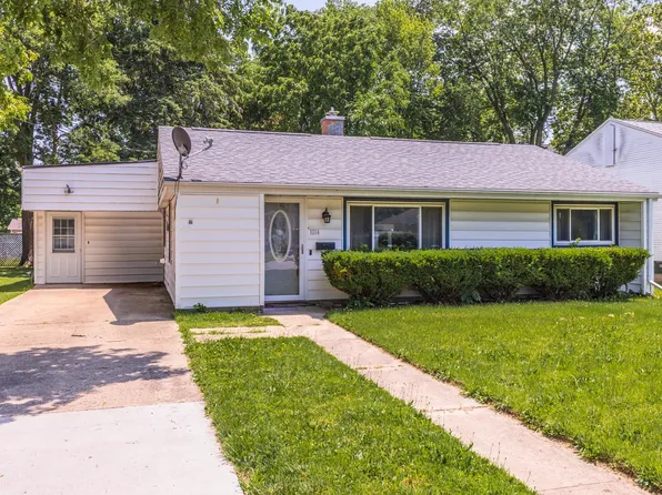 1014 N Main St, Pontiac, IL 61764