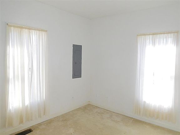 3rd image of 505 Fontaine St