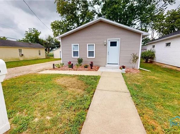 1518 Laurel St, Fremont, OH 43420