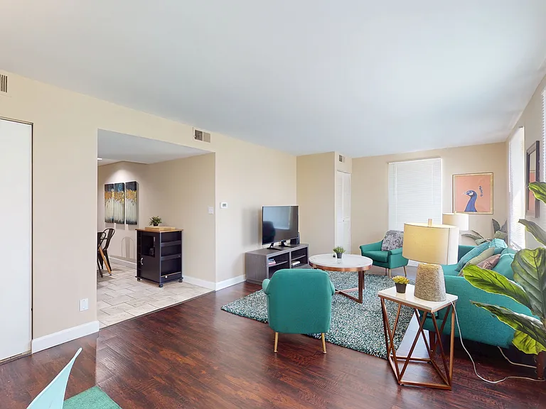 609 Clara Ave #2 — Photo 2