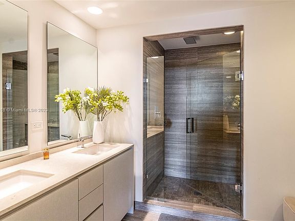 5th image of 1010 Brickell Ave #1503