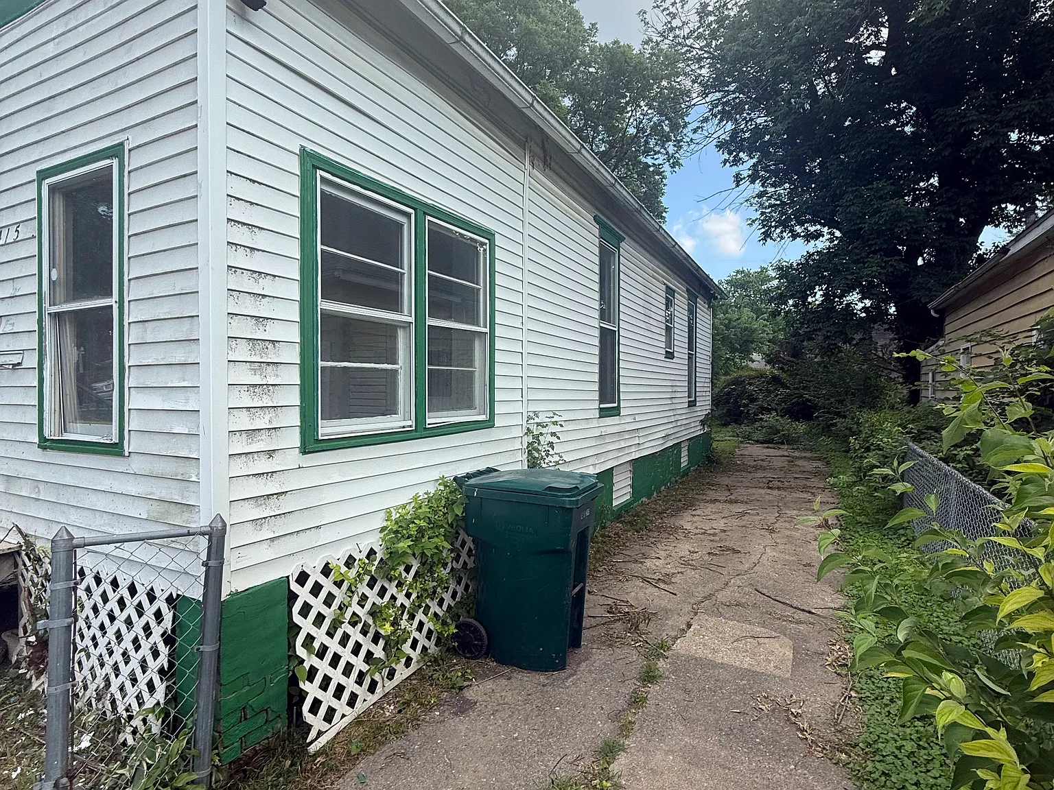 2 bed, 989 sqft, $775 — Photo 3