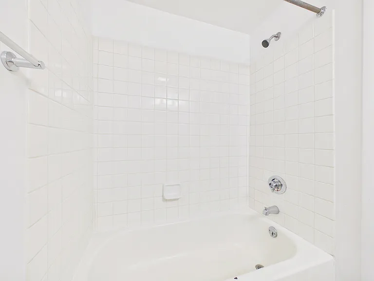501 Maclay St #34 — Photo 6