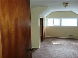 5th image of 6 Radford Ct