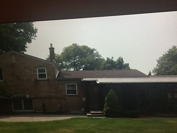 2nd image of 1837 Oakwood Dr