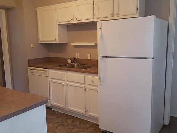 3rd image of 6417 Glenallen Ave