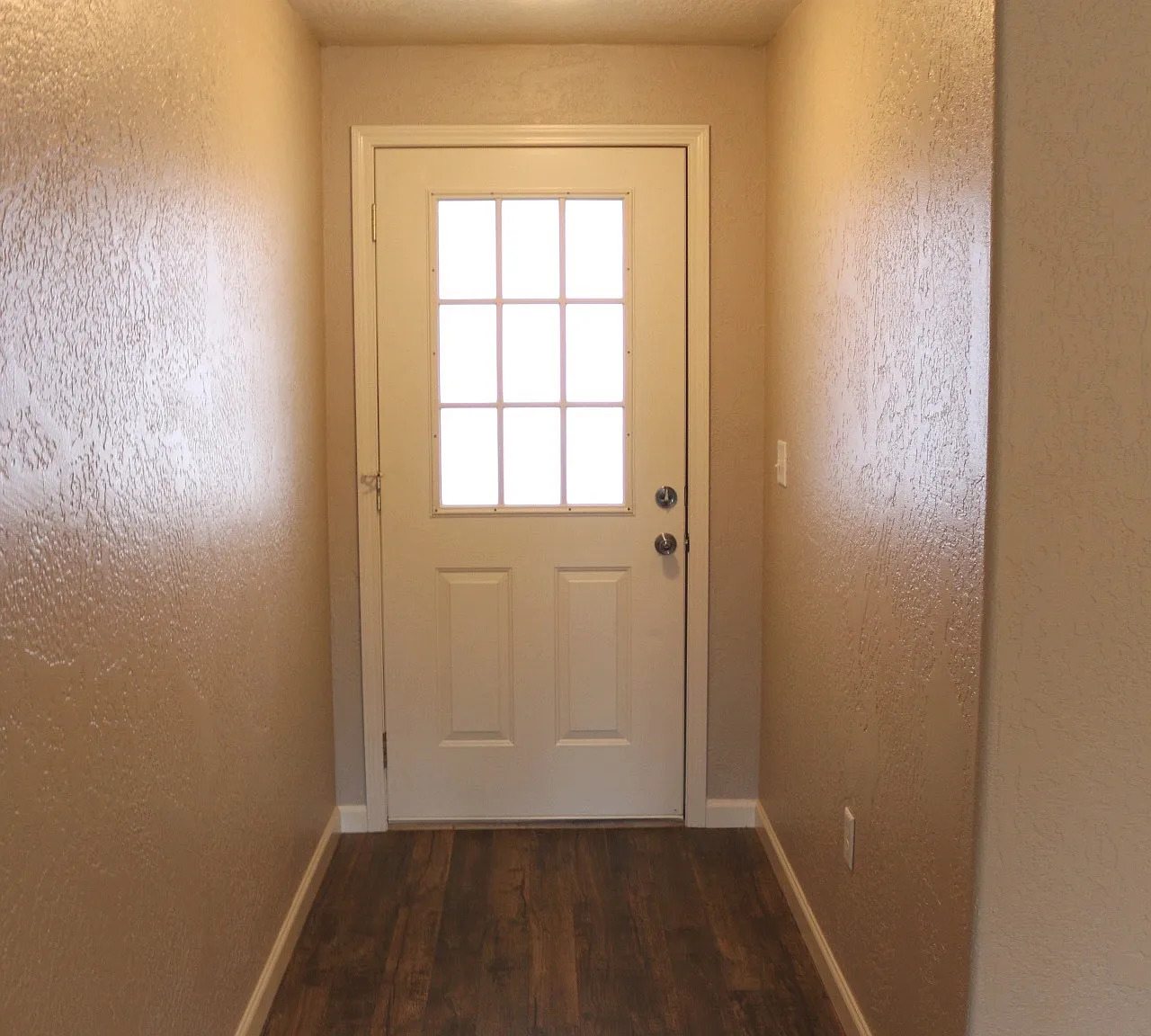036 ID #, 445 Crystal Drive - 1 — Photo 3