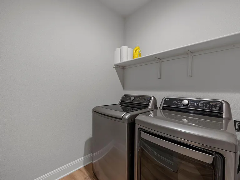 2503 Wilson Ave — Photo 33