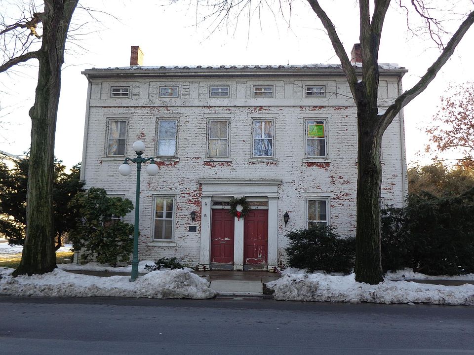 The Holly Apartments