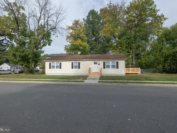 319 Magnolia Ave, Somerdale, NJ 08083