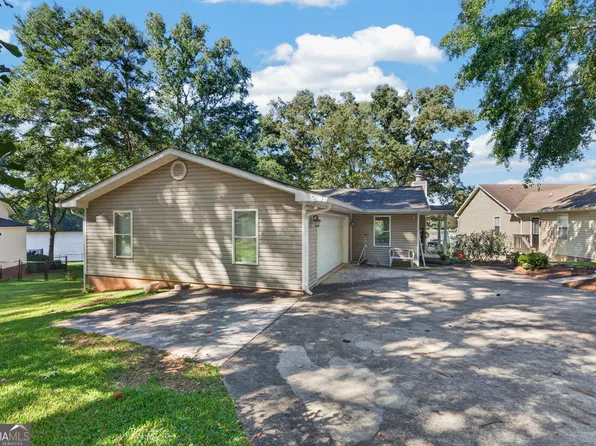 174 Honeysuckle Rd NW, Milledgeville, GA 31061