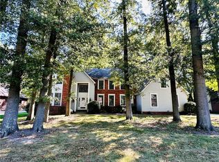 522 Avalon Dr SE, Warren, OH